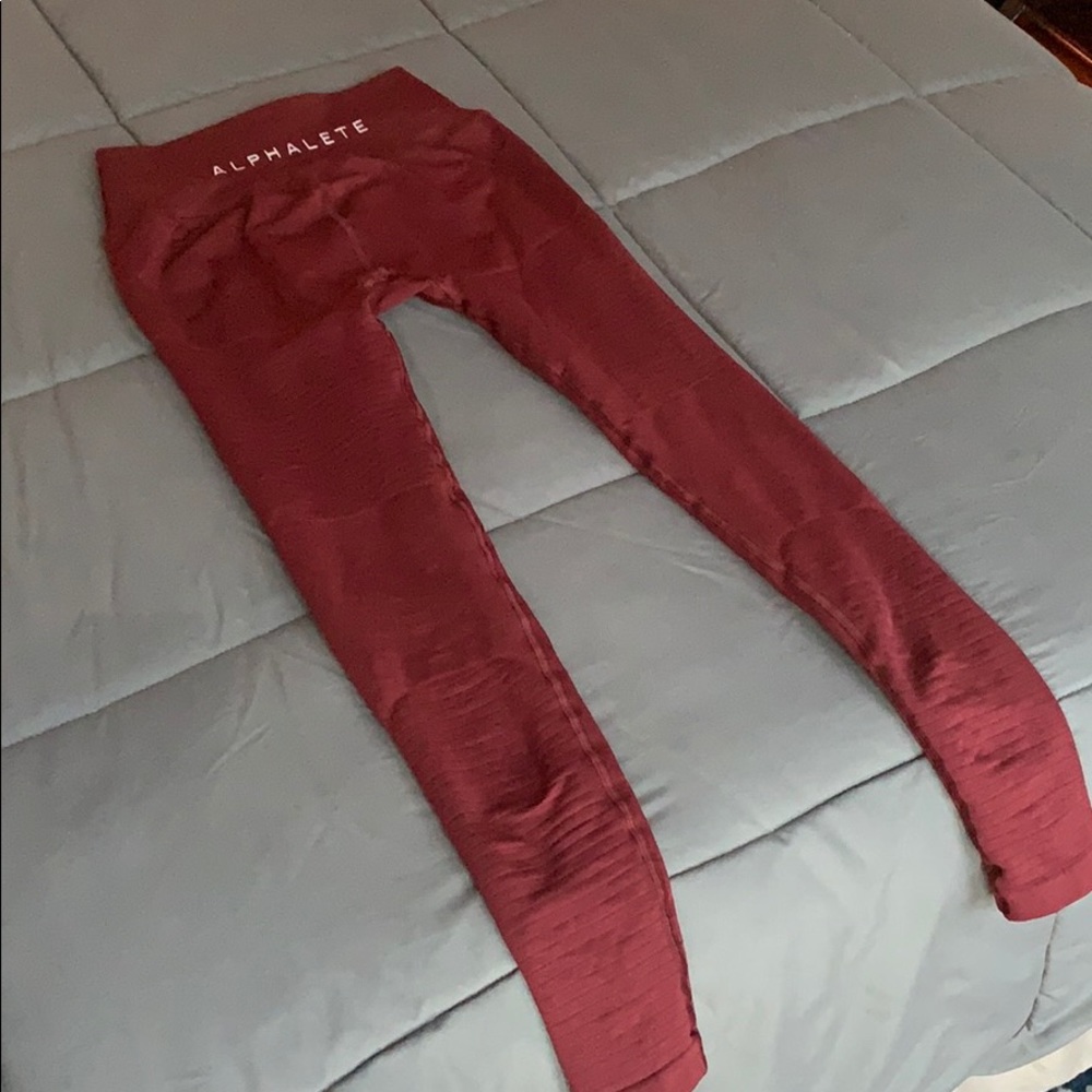 Alphalete garnet red leggings M